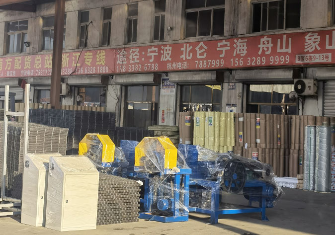 山東李經理訂購的中型水箱91看片免费在线观看發貨了，請注意收貨！